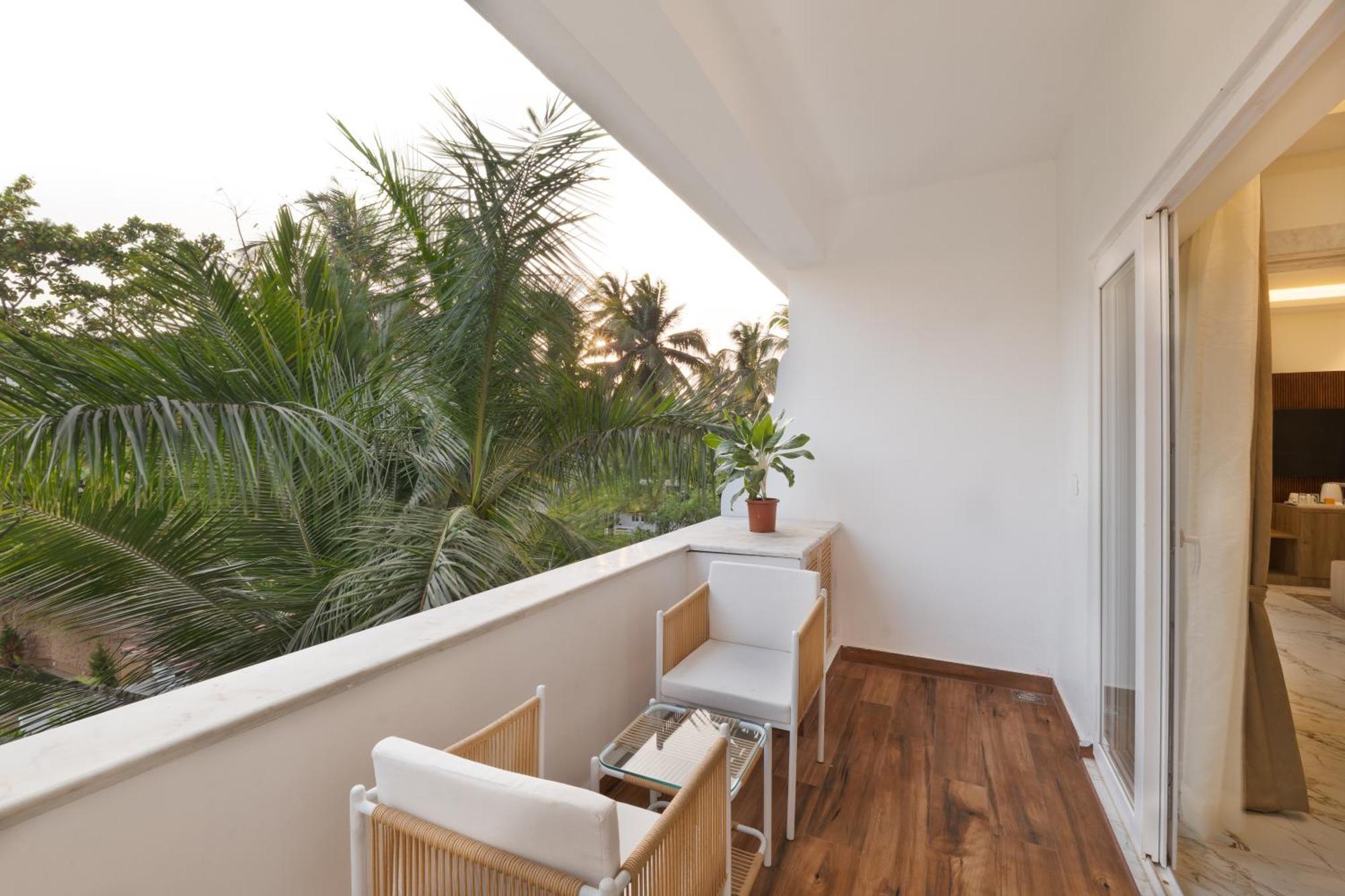 White Wharf Beach Resort Morjim Goa Ngoại thất bức ảnh