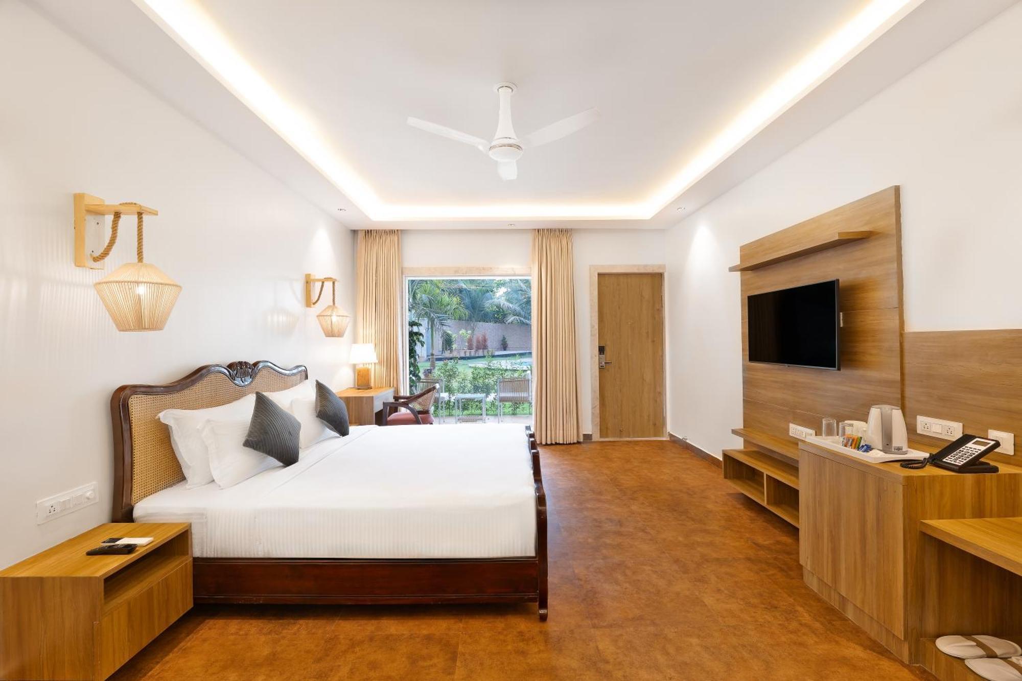 White Wharf Beach Resort Morjim Goa Ngoại thất bức ảnh