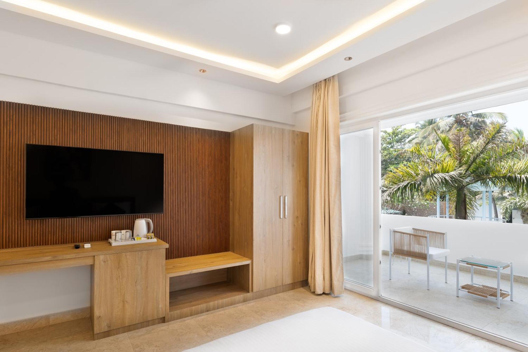 White Wharf Beach Resort Morjim Goa Ngoại thất bức ảnh