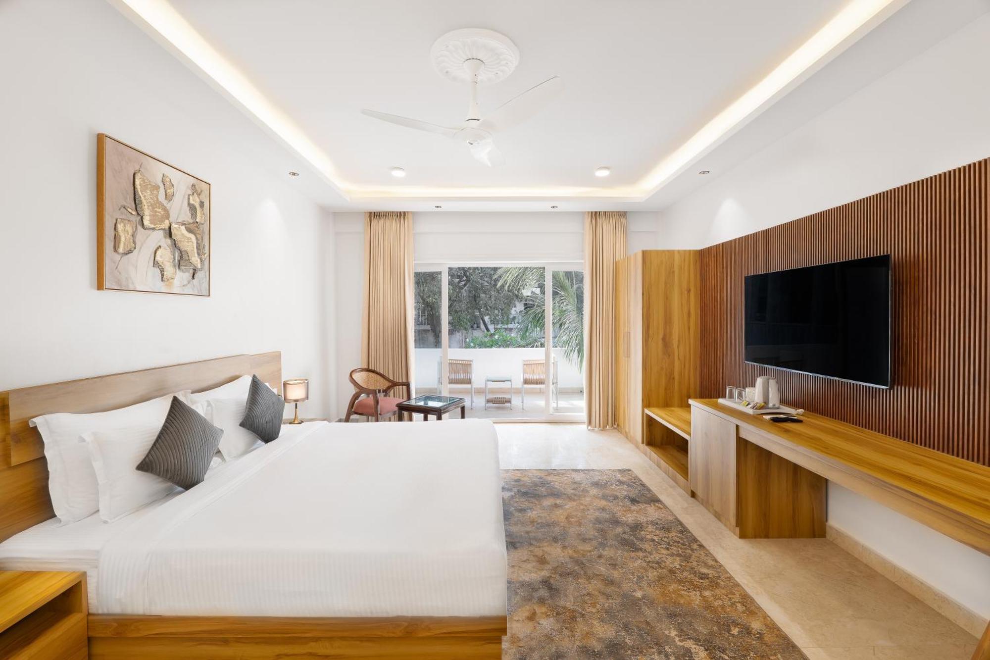 White Wharf Beach Resort Morjim Goa Ngoại thất bức ảnh