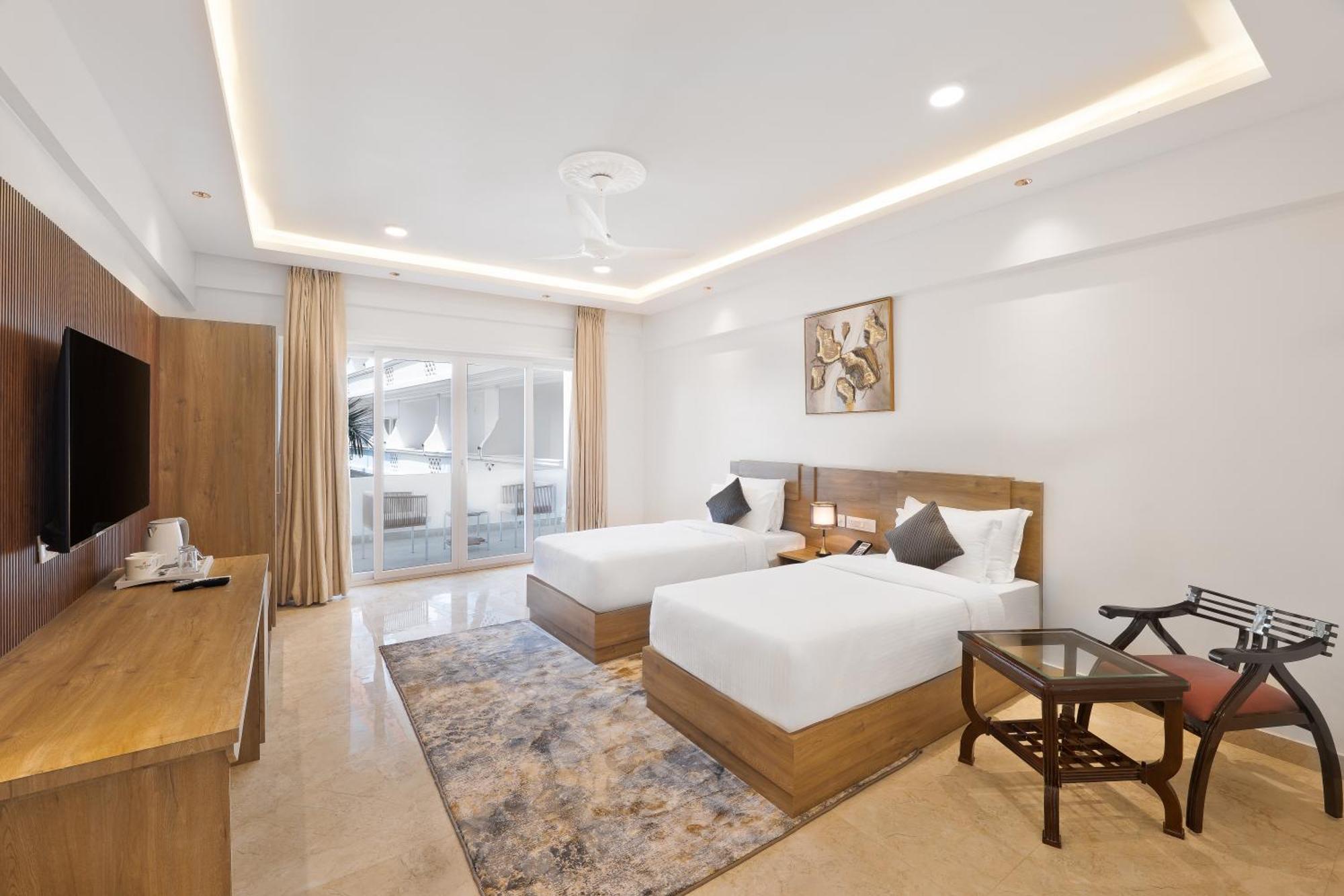 White Wharf Beach Resort Morjim Goa Ngoại thất bức ảnh