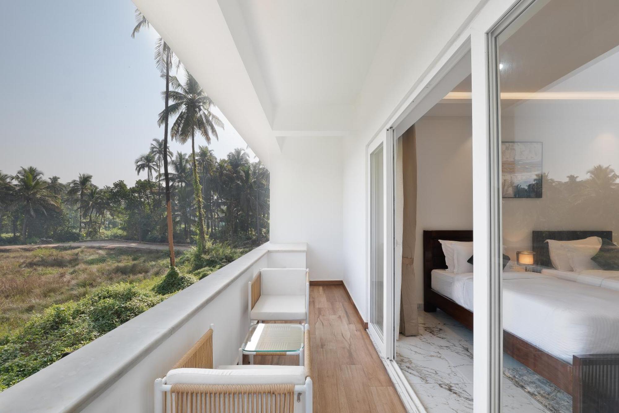 White Wharf Beach Resort Morjim Goa Ngoại thất bức ảnh