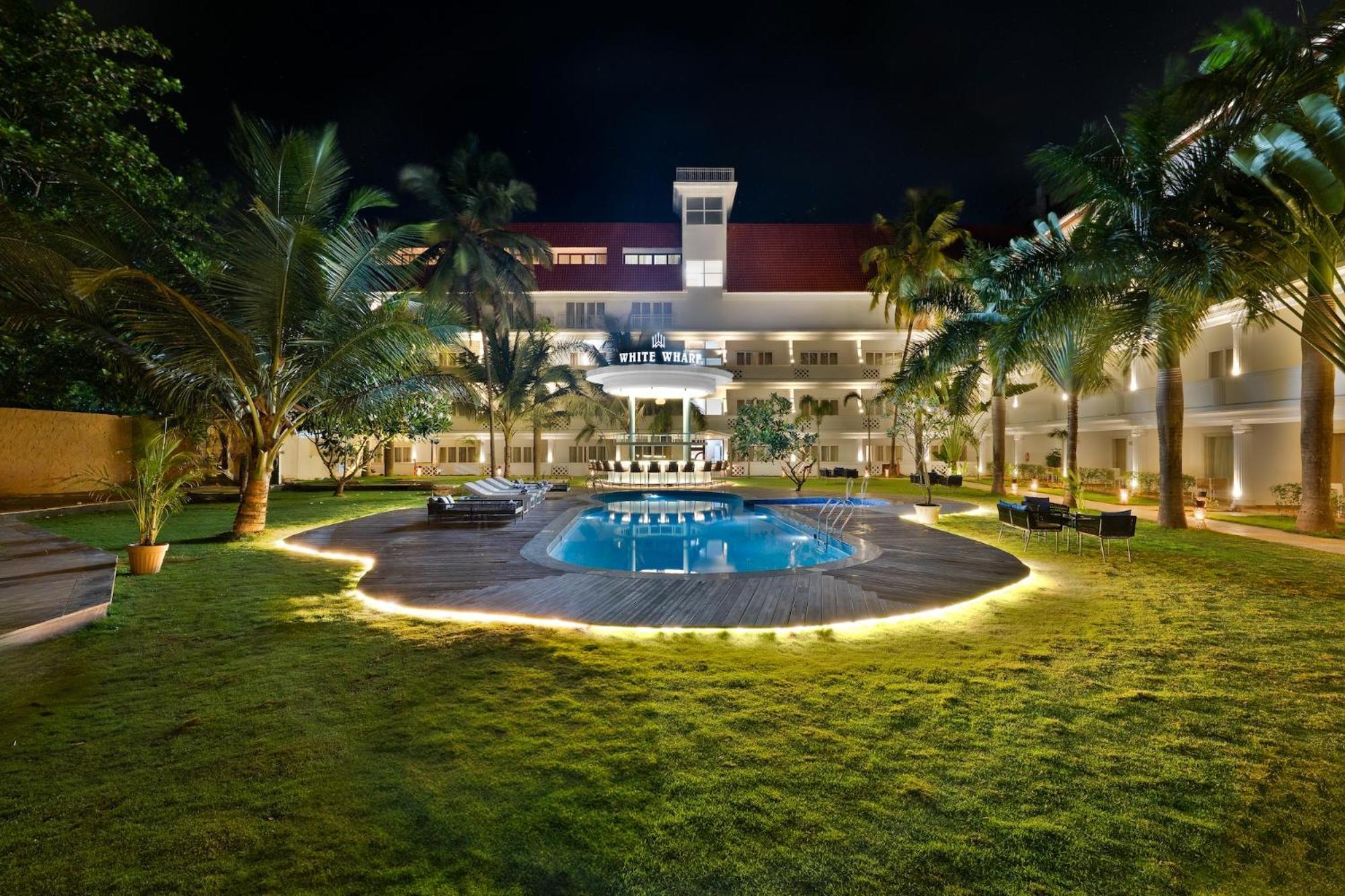 White Wharf Beach Resort Morjim Goa Ngoại thất bức ảnh