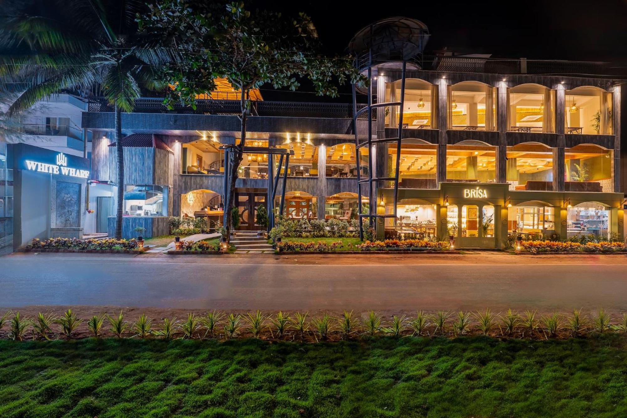 White Wharf Beach Resort Morjim Goa Ngoại thất bức ảnh